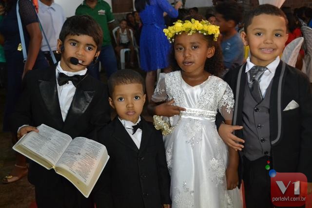 Cantora Stefhany se casa em Valença. Veja Fotos  - Imagem 1