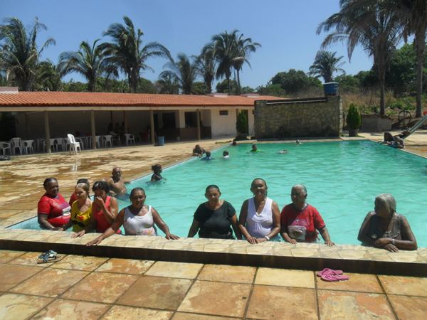 Idosos de Lagoinha participam de manhã de Lazer - Imagem 17