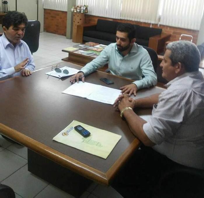 MAIS DESENVOLVIMENTO: PREFEITO ZÉ RESENDE SE REÚNE COM SECRETÁRIO DE DESENVOLVIMENTO RURAL E GARANTE MELHORIAS PARA BOA HORA - Imagem 1