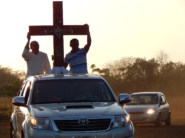 Divina Santa Cruz dos Milagres Visita Lagoinha do Piauí - Imagem 2