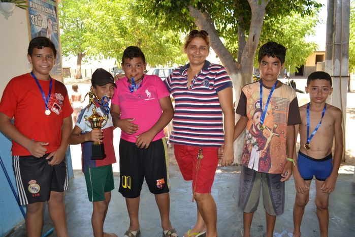 Alunos das escolas João Jacob de Araújo e Tertuliano Sanches Leal participam de um dia de lazer - Imagem 12