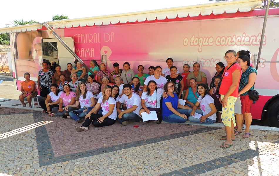 Outubro Rosa beneficia 150 mulheres com exames de Mamografia