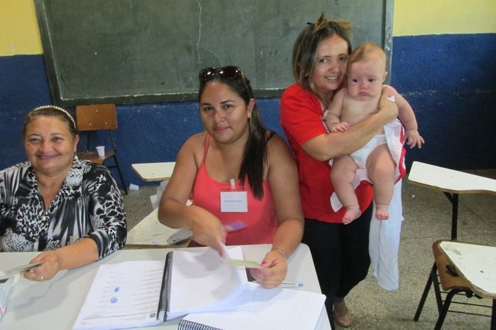 Prefeito Walter Alencar vota em eleição para Conselho Tutelar em Agricolândia - Imagem 8