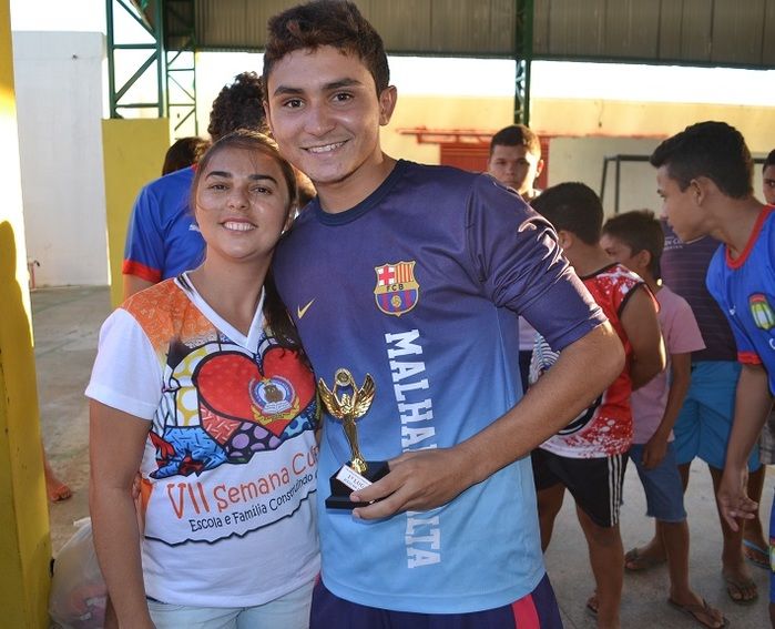 Terceiro dia da VII Semana Cultural do ASA tem disputas de jogos esportivos, educativos e o jogo dos pais - Imagem 57