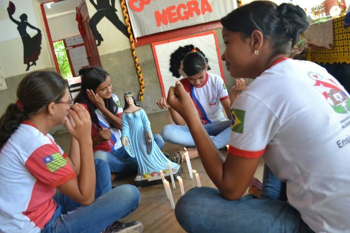 Escola Maria Juceneuda Maia realiza evento sobre consciência negra - Imagem 33