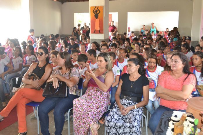 Escola Maria Juceneuda Maia realiza evento sobre consciência negra - Imagem 41