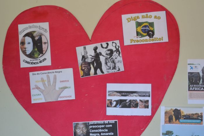Escola Maria Juceneuda Maia realiza evento sobre consciência negra - Imagem 36