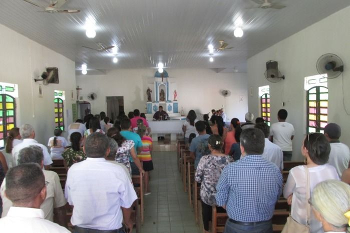 Diácono Nivaldo preside a Missa de 02 Anos da Morte de Francisco Alencar  - Imagem 6