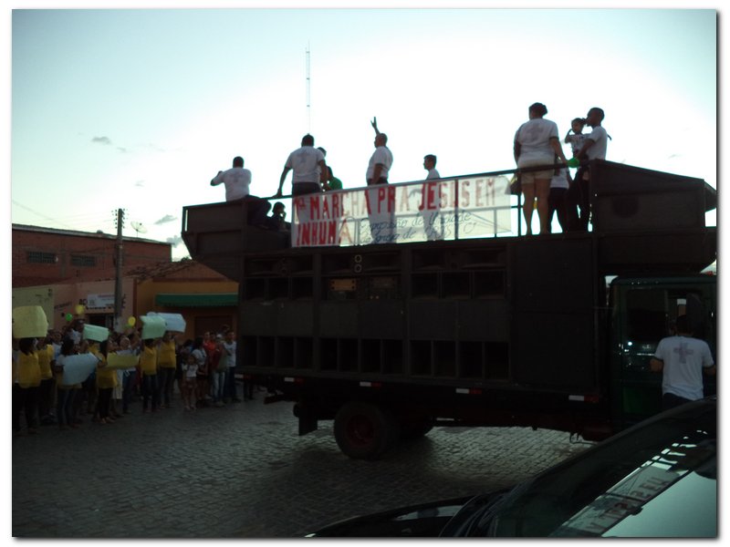 Igrejas evangélicas de Inhuma realizam I Marcha Para Jesus