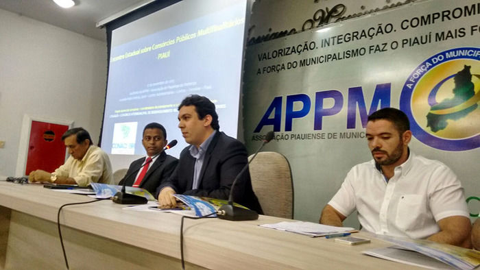 Lukano Sá participa de encontro para discutir a importância dos consórcios multifinalitários - Imagem 12