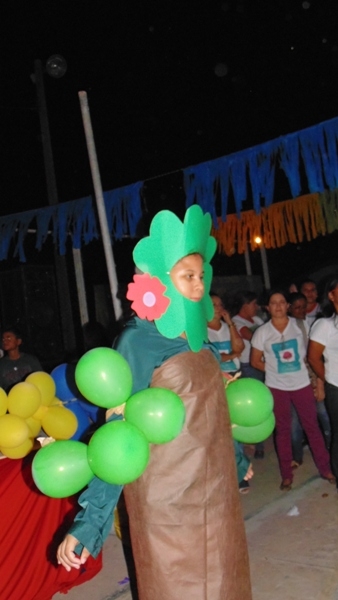 Crianças emocionam público ao darem show no festival de leitura em Santo Inácio - Imagem 87
