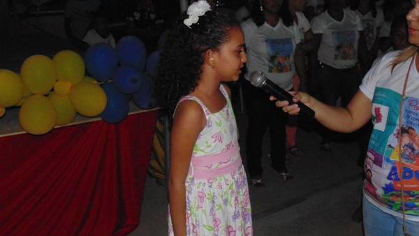 Crianças emocionam público ao darem show no festival de leitura em Santo Inácio - Imagem 76