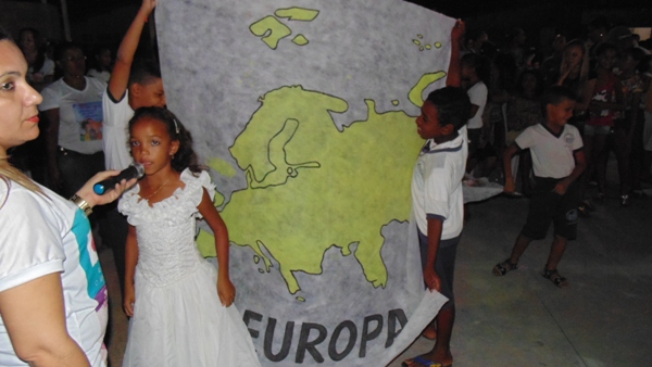 Crianças emocionam público ao darem show no festival de leitura em Santo Inácio - Imagem 79