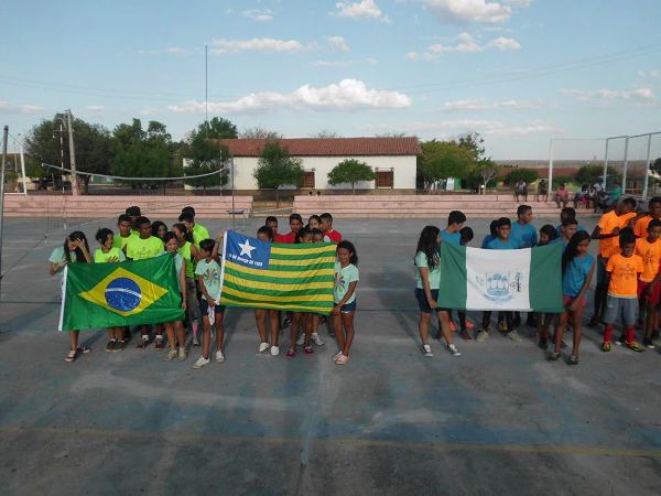 Crianças emocionam público ao darem show no festival de leitura em Santo Inácio - Imagem 5