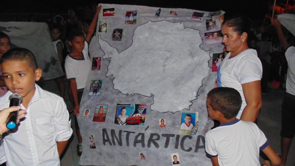 Crianças emocionam público ao darem show no festival de leitura em Santo Inácio - Imagem 80