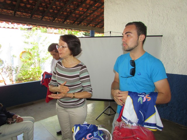 Secretaria Municipal de Assistência Social Entrega Material Esportivo Para Alunos do SCVF - Imagem 6