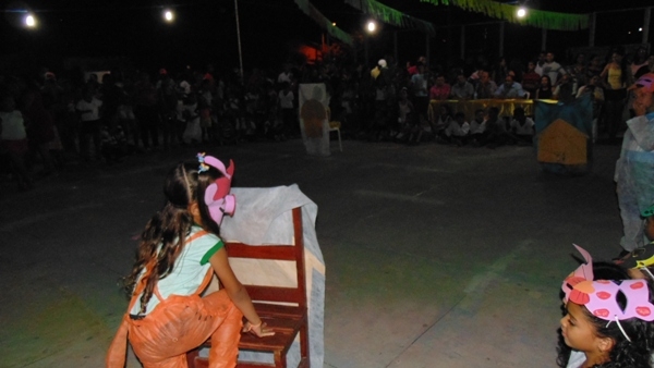 Crianças emocionam público ao darem show no festival de leitura em Santo Inácio - Imagem 62