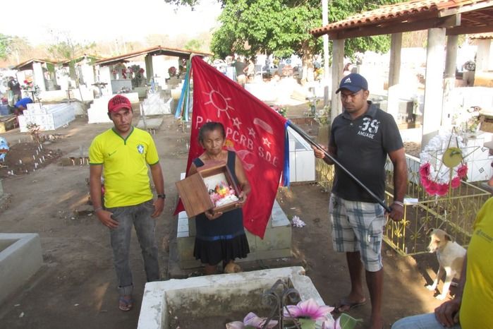 Dia de finados é de movimentação tranquila no cemitério Catarina em Agricolândia   - Imagem 6