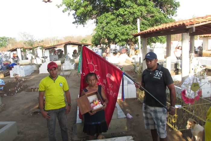 Dia de finados é de movimentação tranquila no cemitério Catarina em Agricolândia   - Imagem 7