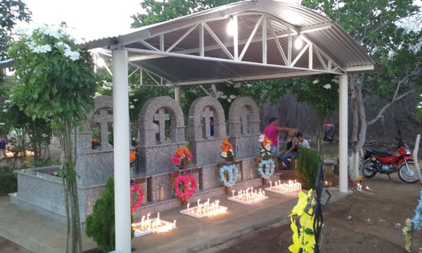 Dia de Finados em Lagoinha dezenas de Lagoinhense foram ao cemitério - Imagem 2