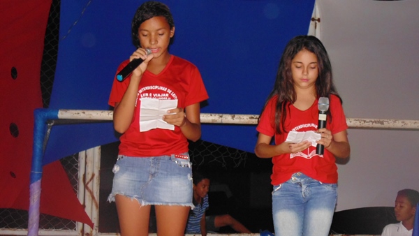 Segunda noite do Festival de Leitura  alunos conta  história literária Lisbela e o Prisioneiro  - Imagem 17