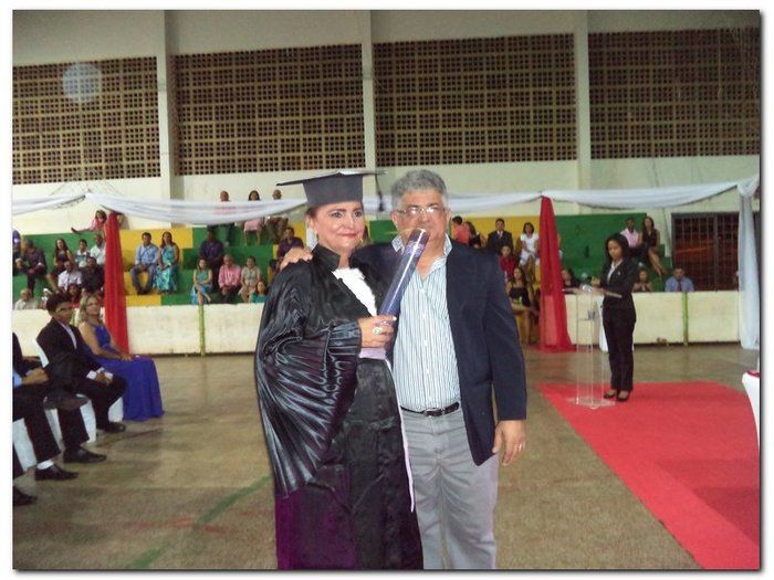 Polo da UAB/UESPI da Cidade de Inhuma-PI outorga o grau a 31 formandos do Curso de Licenciatura em Letras Espanhol - Imagem 36