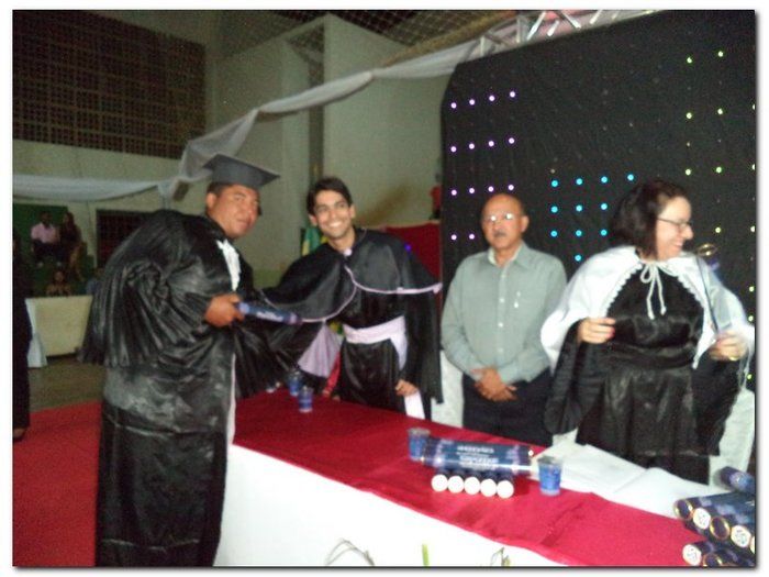 Polo da UAB/UESPI da Cidade de Inhuma-PI outorga o grau a 31 formandos do Curso de Licenciatura em Letras Espanhol - Imagem 37