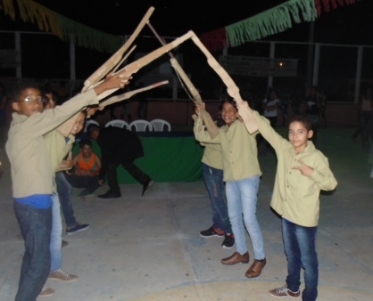 Segunda noite do Festival de Leitura  alunos conta  história literária Lisbela e o Prisioneiro  - Imagem 5