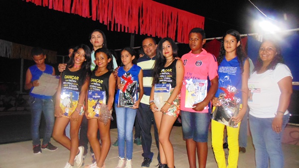 Segunda noite do Festival de Leitura  alunos conta  história literária Lisbela e o Prisioneiro  - Imagem 24