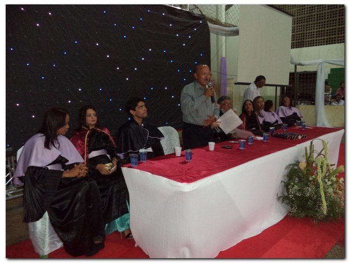 Polo da UAB/UESPI da Cidade de Inhuma-PI outorga o grau a 31 formandos do Curso de Licenciatura em Letras Espanhol - Imagem 58