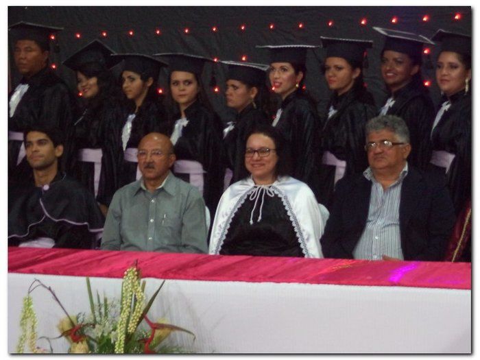 Polo da UAB/UESPI da Cidade de Inhuma-PI outorga o grau a 31 formandos do Curso de Licenciatura em Letras Espanhol - Imagem 67
