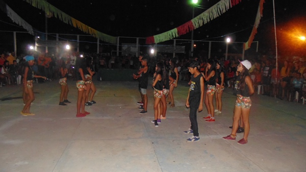Segunda noite do Festival de Leitura  alunos conta  história literária Lisbela e o Prisioneiro  - Imagem 19