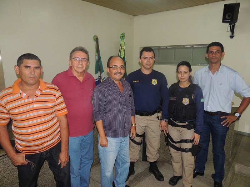         PRF desenvolve campanha Operação RODOVIDA Cidades em Monsenhor Gil