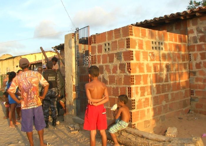 PM de Parnaíba apreende 183 pedras de crack em local conhecido como “Cidade sem Deus” - Imagem 5