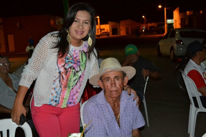 SEMAS e CRAS promovem festa para idosos e encerram as confraternizações 2015 junto aos grupos dos SCFV - Imagem 73