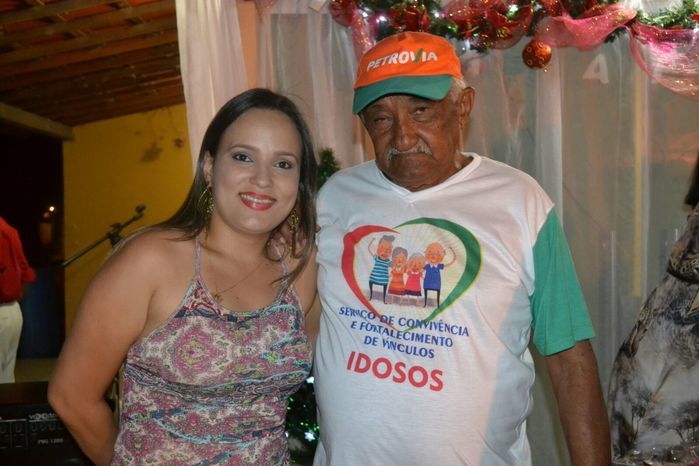 SEMAS e CRAS promovem festa para idosos e encerram as confraternizações 2015 junto aos grupos dos SCFV - Imagem 37