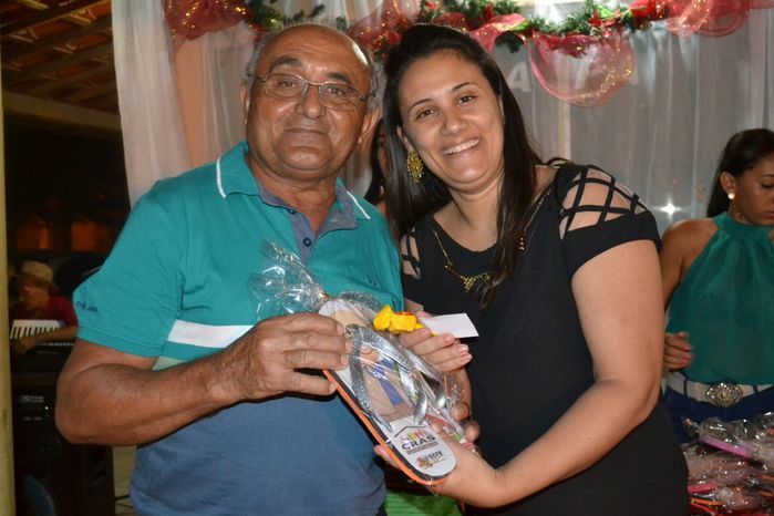 SEMAS e CRAS promovem festa para idosos e encerram as confraternizações 2015 junto aos grupos dos SCFV - Imagem 48