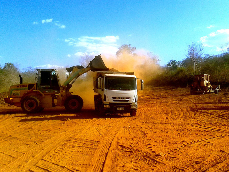 Prefeitura de Oeiras recupera mais estradas na zona rural do município