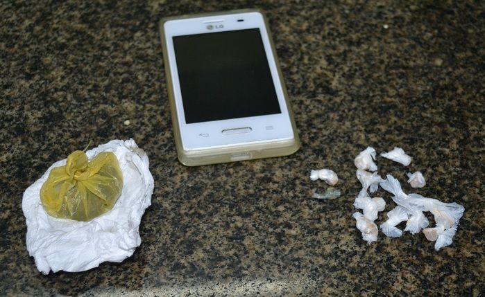 Jovem é preso pela PM com crack e maconha em Ilha Grande do Piauí - Imagem 2