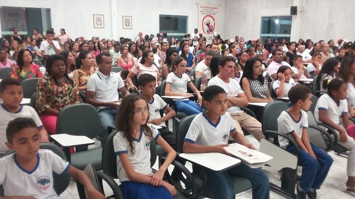 Lukano Sá entrega medalhas a alunos da rede municipal - Imagem 5
