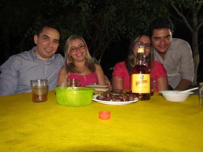 BOA HORA EM FESTA: ZÉ RESENDE ARRASTA MULTIDÃO E COMEMORA SEUS 51 ANOS NO MEIO DO POVO - Imagem 56