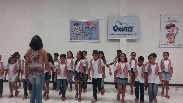 Lukano Sá entrega medalhas a alunos da rede municipal - Imagem 7