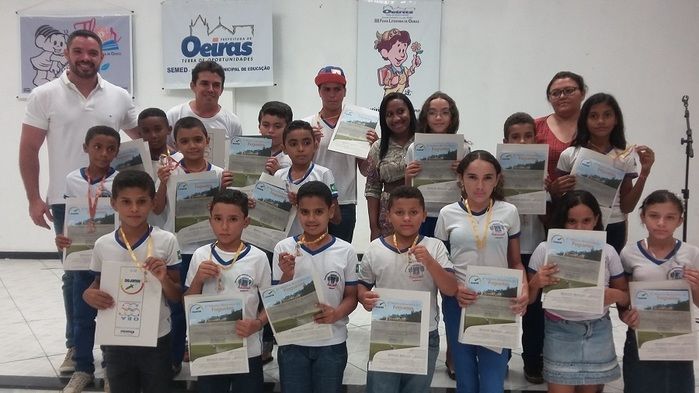 Lukano Sá entrega medalhas a alunos da rede municipal - Imagem 22