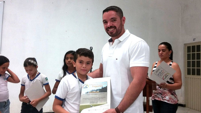 Lukano Sá entrega medalhas a alunos da rede municipal - Imagem 21