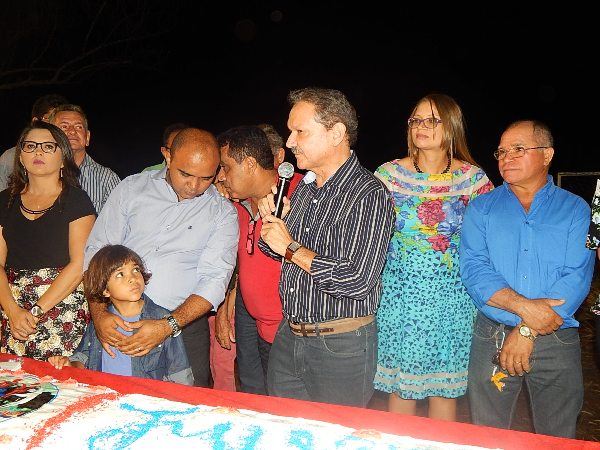 Aniversário de Lagoinha com Bolo de 20 metros  - Imagem 11