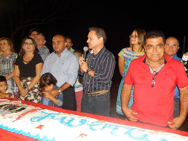 Aniversário de Lagoinha com Bolo de 20 metros  - Imagem 12