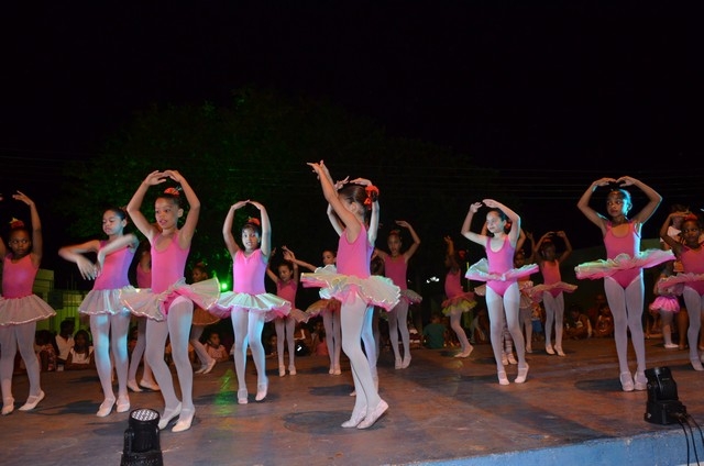 Apresentações Culturais Marcam a 1ª Noite do Aniversário de Ipiranga - Imagem 38