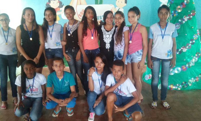 Alunos da Escola Municipal Antonio Xavier são homenageados por bons - Imagem 28