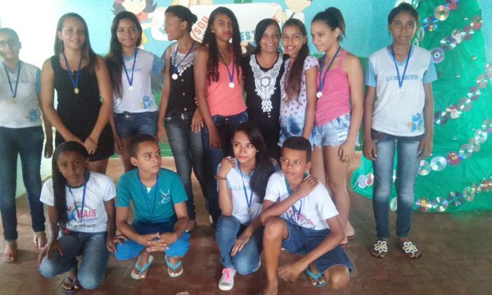 Alunos da Escola Municipal Antonio Xavier são homenageados por bons - Imagem 9