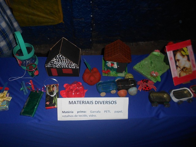 Escola Municipal Santa Catarina Realiza O Projeto A Arte de Reciclar - Imagem 26